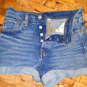 High Wasted Levi Shorts